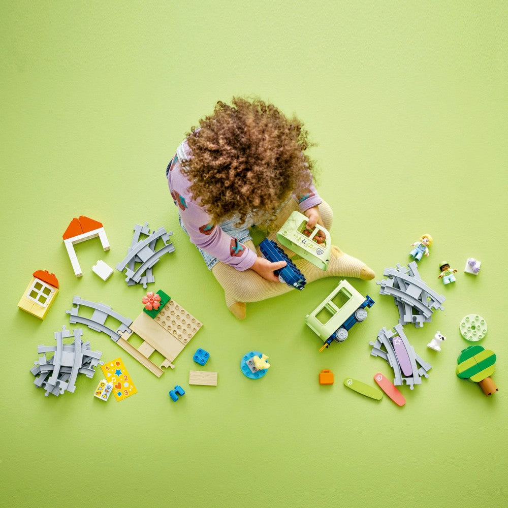 LEGO® DUPLO® | Town Interaktyvus nuotykių traukinukas 10427