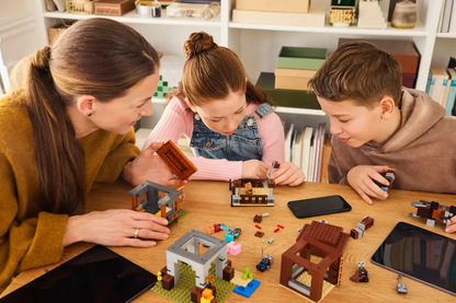 LEGO® Minecraft® ǀ Plėšikų sargybos postas ir naikintojas 21278